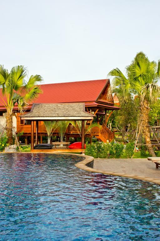 Bueng Bua Thong Resort Ban Huai Yai Exterior foto